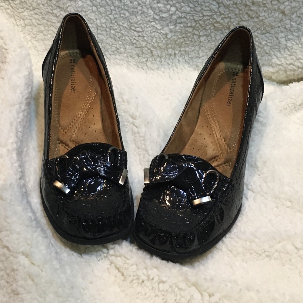 Naturalizer Black Shoes. Never worn.